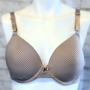 🆕Nwot Vanity Fair bra